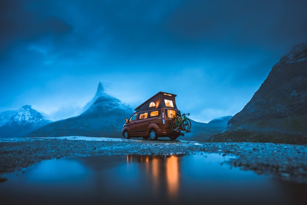 Video “Great Escapes”: Auf der Jagd nach Abenteuern und dem Sonnenlicht – im Ford Nugget unterwegs in Norwegen